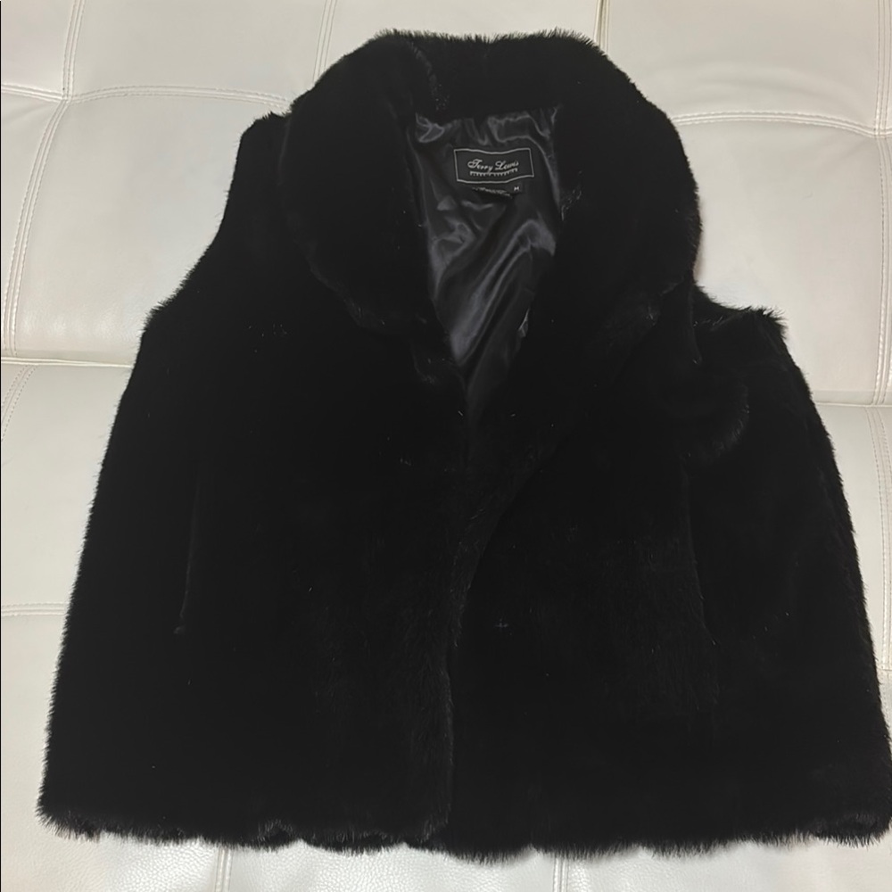 Terry Lewis Chic Black Faux Fur Vest Medium